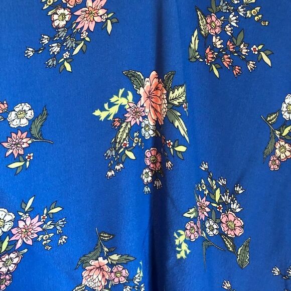 NWT! Loft floral long sleeve blouse.‎ - Picture 7 of 13